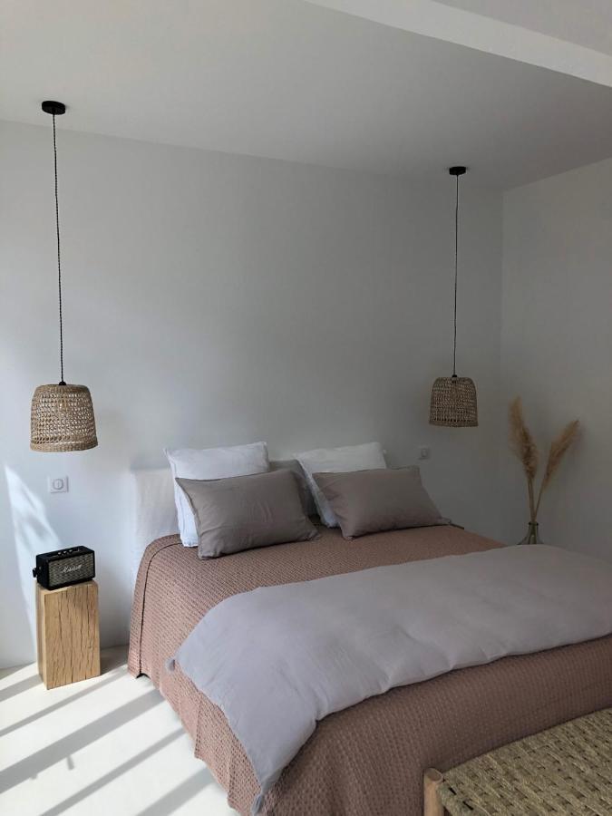 Maison Les Chenes 伊加里雷斯 外观 照片