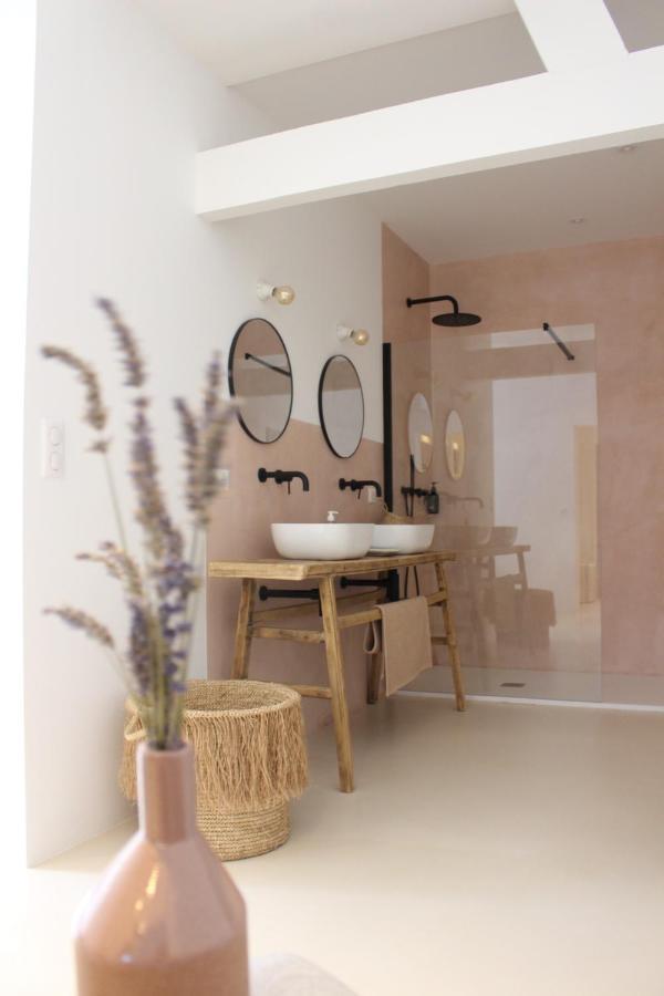 Maison Les Chenes 伊加里雷斯 外观 照片